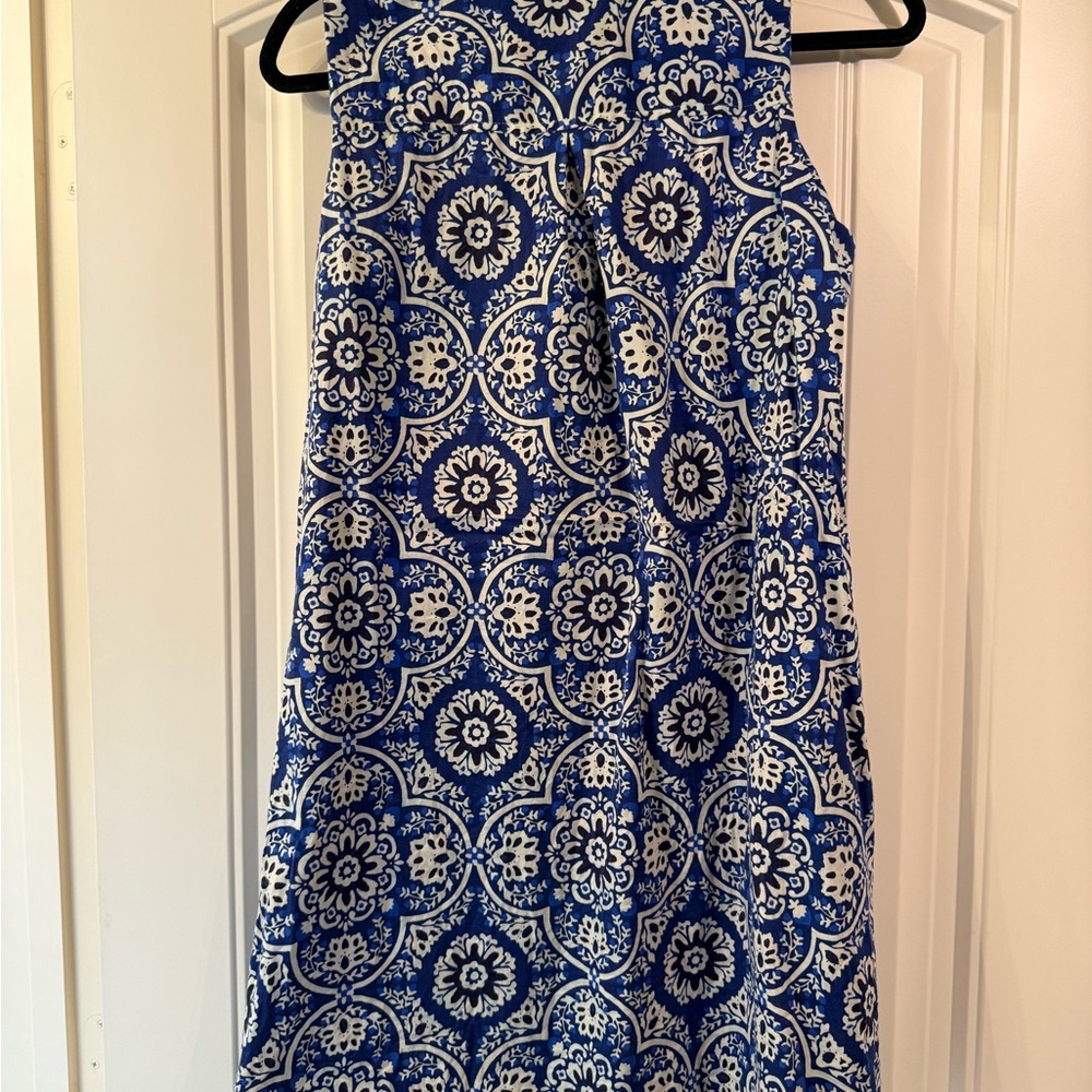 Like new Tuckernuck Shirt dress,
Small